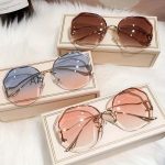 3pcs Women's Rimless Cut-Edge Fashion Glasses with Metal Curved Legs - Gradient Color Transition Lenses (Light Blue to Pink), & Stylish Decorative Design for Fashion Accessories, Glasses Fashion, Casual Eyewear, Chic Eyewear Style, Metallic Hangers